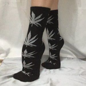 SOLD Plant Life Crew Sock